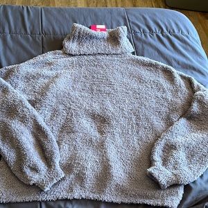 S Womens gray turtle neck sweater, NEW WITH TAGS!!